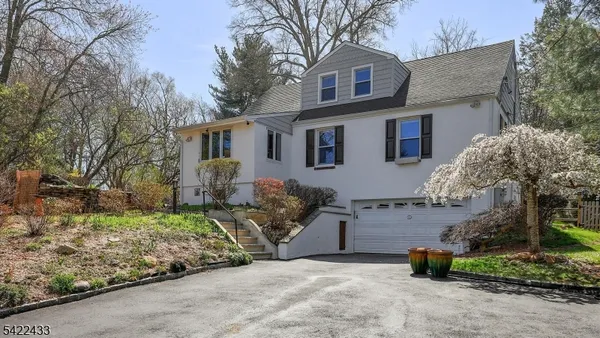 $640,000 | 67 Madison Street, Gillette, NJ 07933