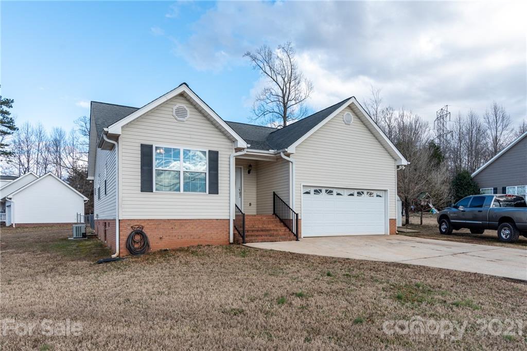 107 Treebark Road Statesville, NC 28625 - Photo 1 of 17 Gallery Image 1