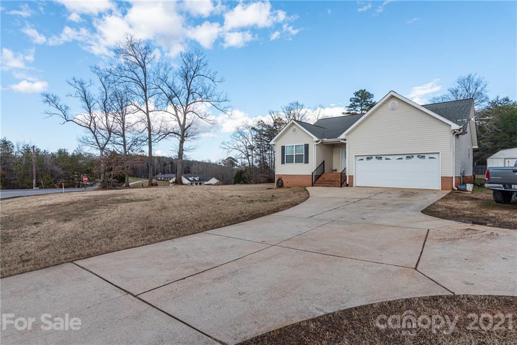 107 Treebark Road Statesville, NC 28625 - Photo 3 of 17 Gallery Image 3