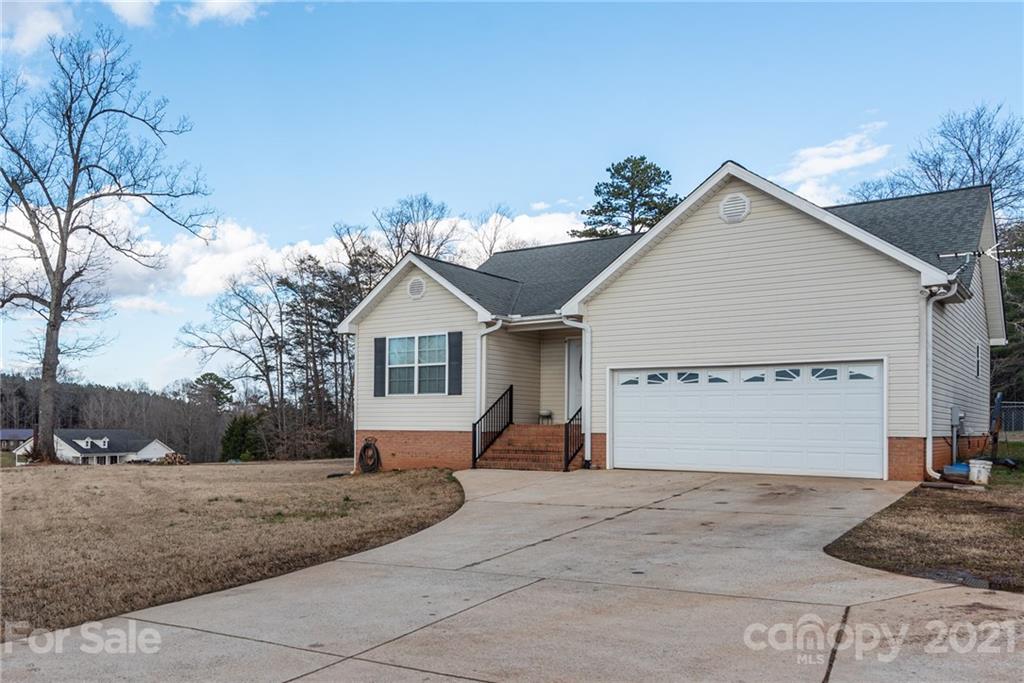 107 Treebark Road Statesville, NC 28625 - Photo 4 of 17 Gallery Image 4