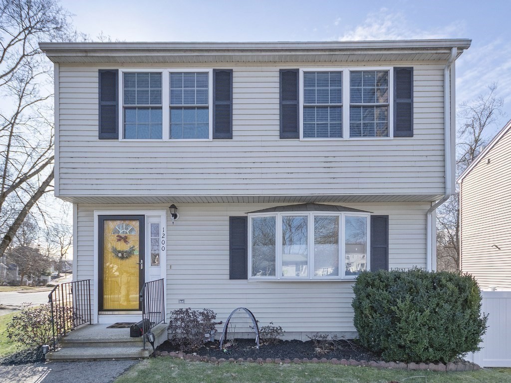 1200 Trapelo Road Waltham, MA 02451 - Photo 2 of 38