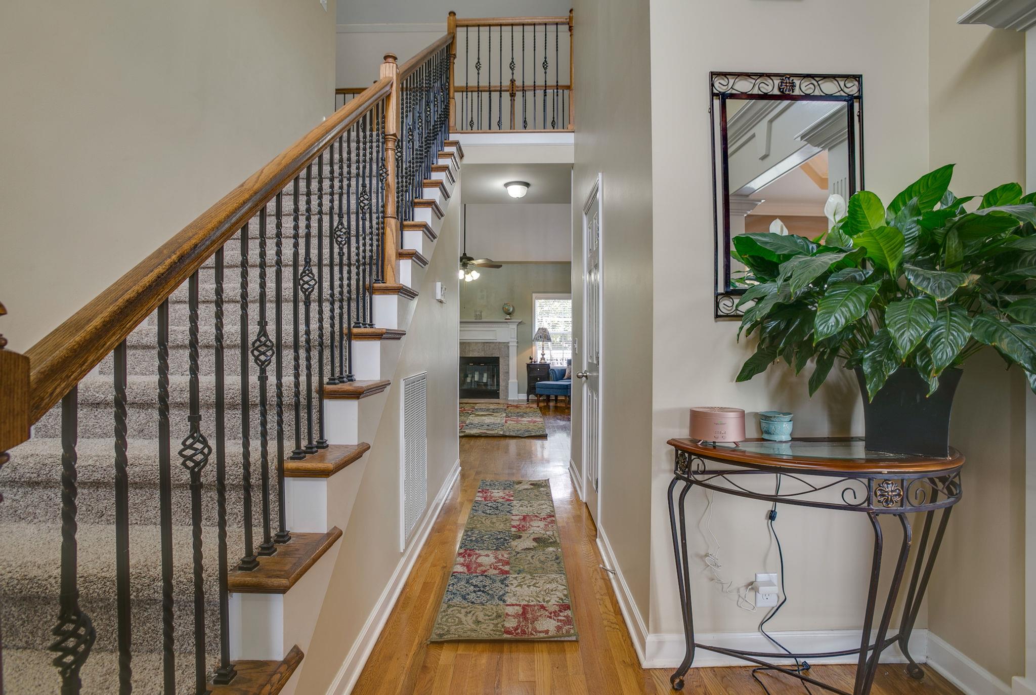 824 Renaissance Avenue Murfreesboro, TN 37129 - Photo 2 of 20 Beautiful entry foyer