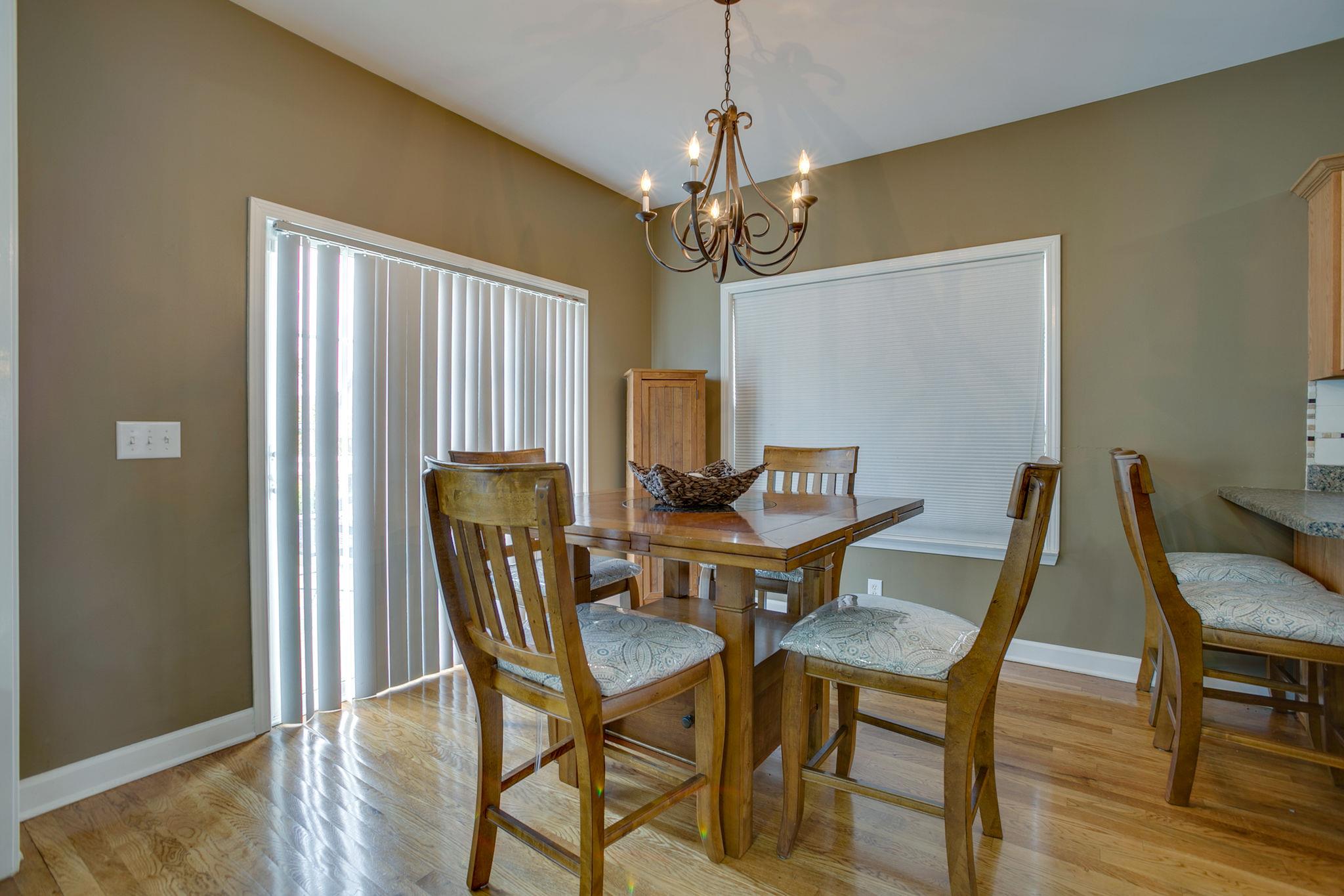 824 Renaissance Avenue Murfreesboro, TN 37129 - Photo 7 of 20 Dining area off kitchen