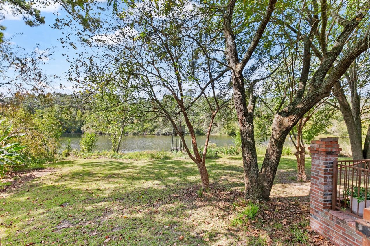 227 Weldon Circle Quincy, FL 32352 - Photo 9 of 42