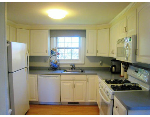 21 Shadow Lane Wellesley, MA 02482 - Photo 9 of 20 Gallery Image 9