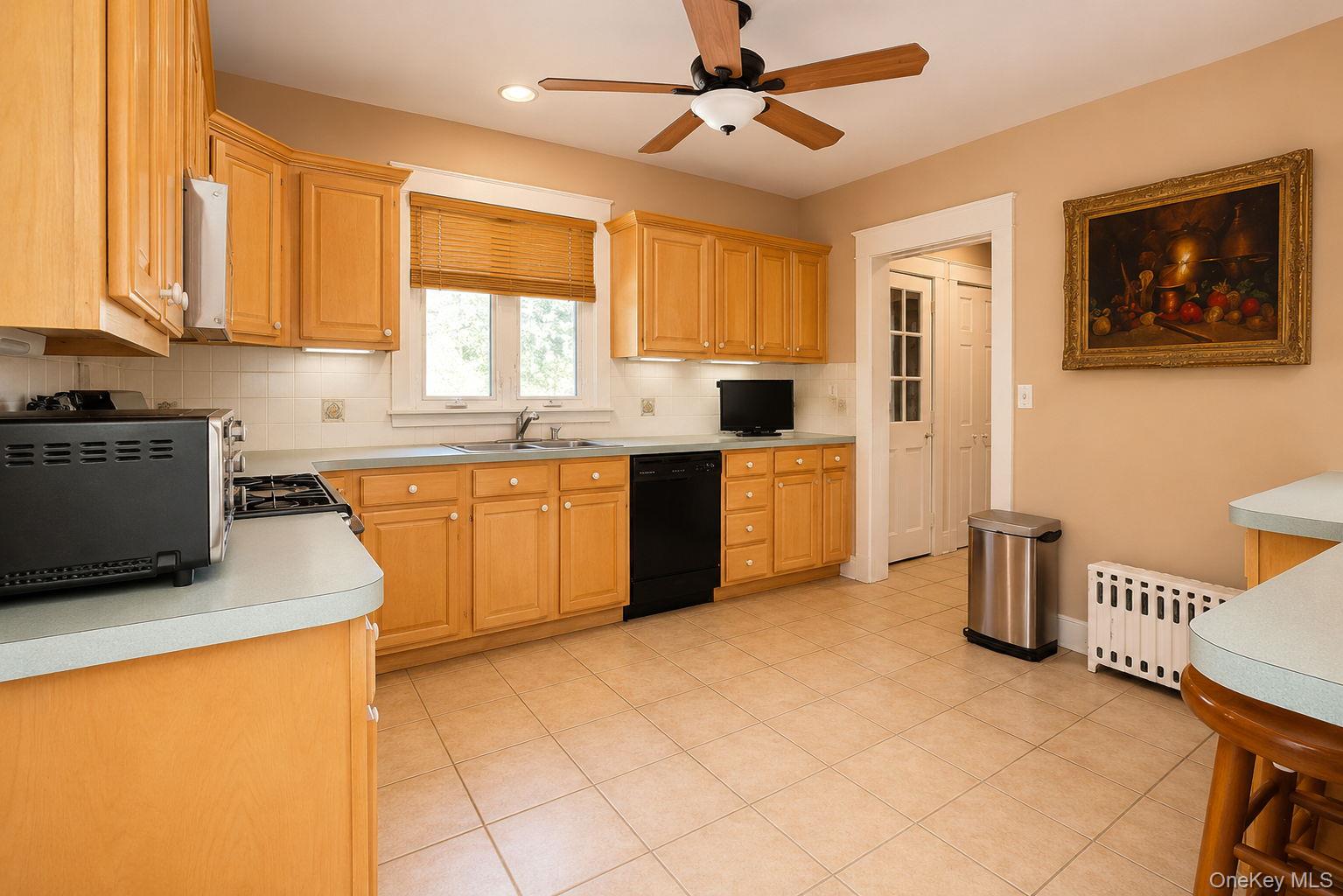 261 Cedar Cliff Road Monroe, NY 10950 - Photo 17 of 49