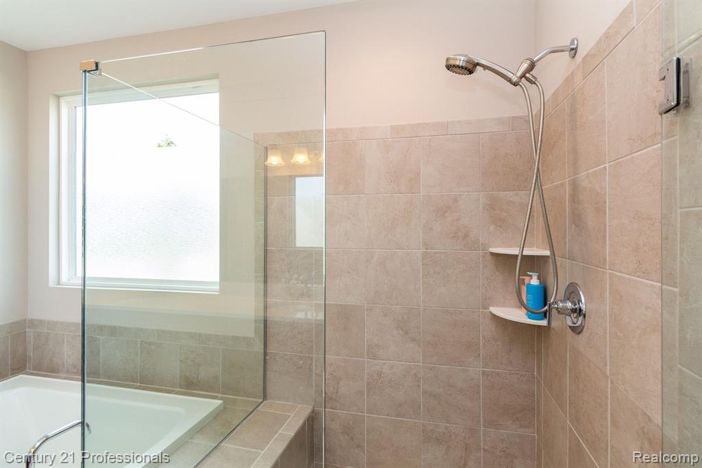 2544 Rosemond Lane Rochester, MI 48309 - Photo 20 of 47 Gallery Image 20