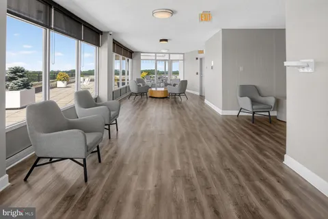 $500,000 | 10500 Rockville Pike, Unit 1624, Rockville, MD 20852
