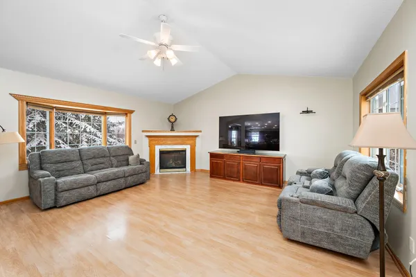 $484,900 | 1156 Pond Curve, Waconia, MN 55387