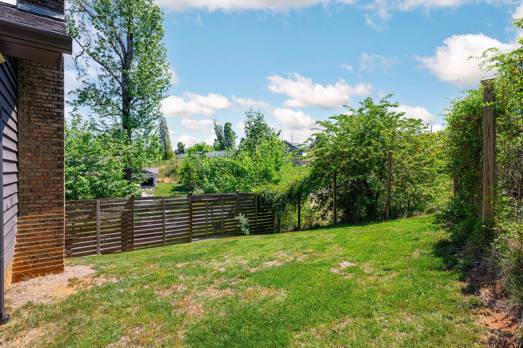 2405 Hickory Ridge Drive Chattanooga, TN 37421 - Photo 40 of 62 46-web-or-mls-DSC_8811