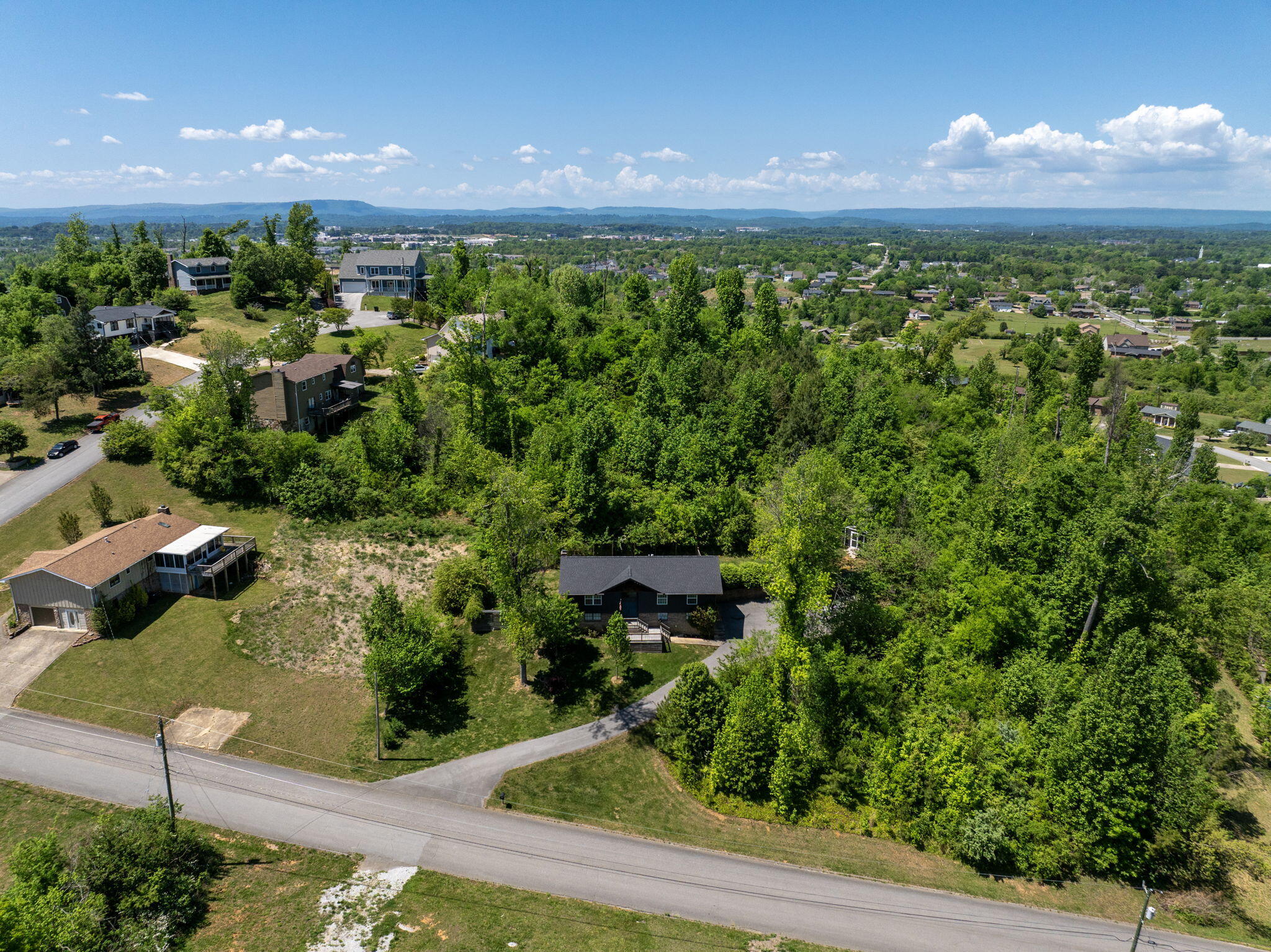 2405 Hickory Ridge Drive Chattanooga, TN 37421 - Photo 49 of 62 48-web-or-mls-DJI_20260417133810_0701_D-