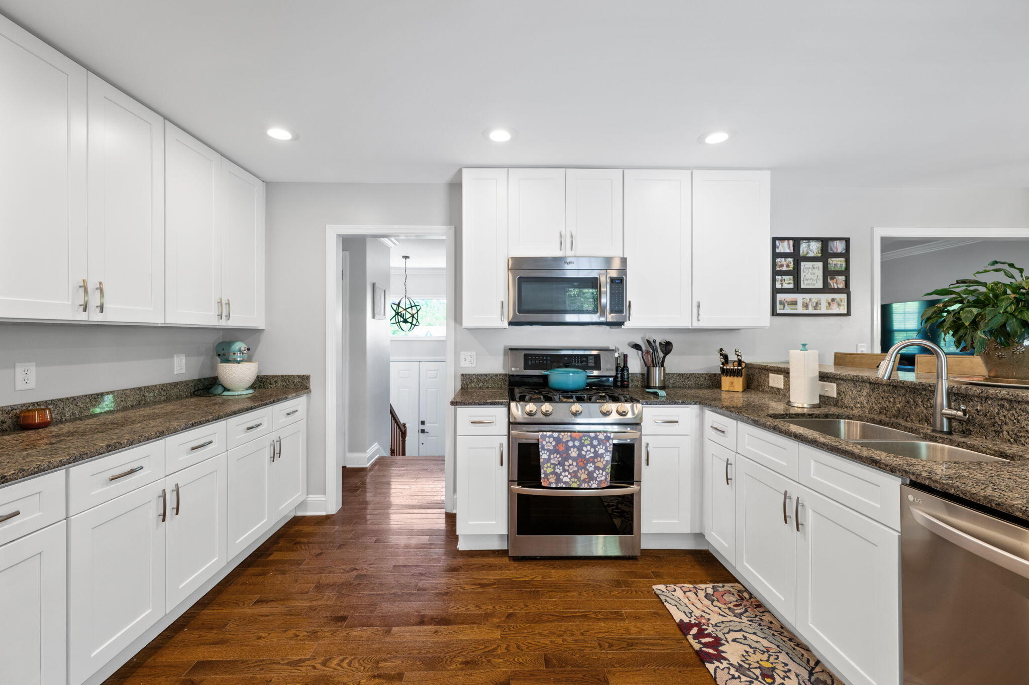 2405 Hickory Ridge Drive Chattanooga, TN 37421 - Photo 5 of 62 11-web-or-mls-DSC_8821