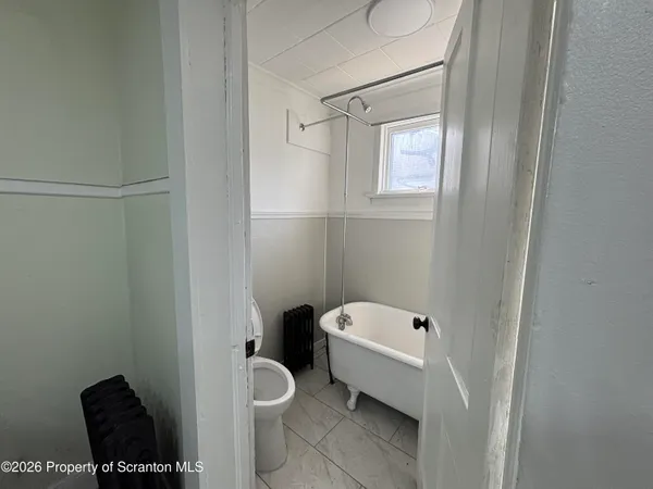 $1,250 | 1264 South 6th Avenue, Unit 2, Scranton, PA 18504