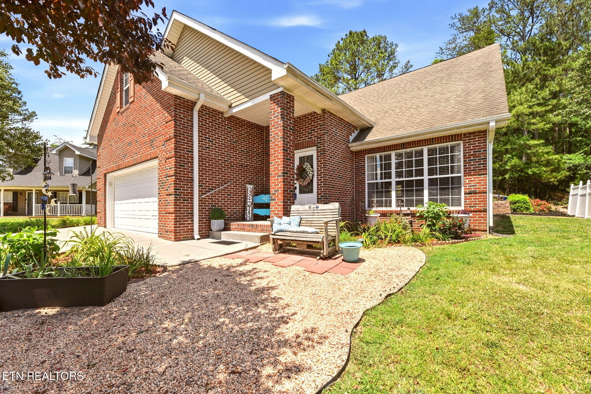 221 Sweetgum Lane Oak Ridge, TN 37830 - Photo 2 of 38 2-web-or-mls-DSC_9579