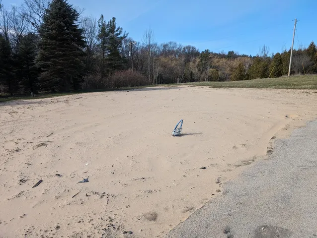 $89,000 | 5766 South Pere Marquette Highway, Ludington, MI 49431