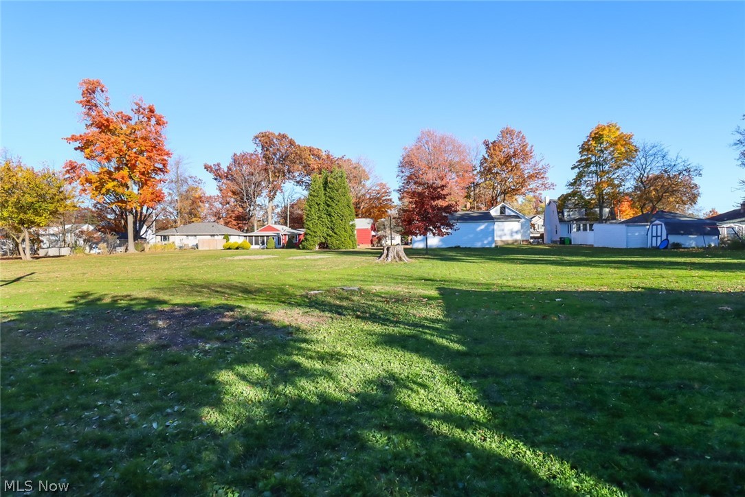 1131 Mayfield Ridge Road Cleveland, OH 44124 - Photo 8 of 35