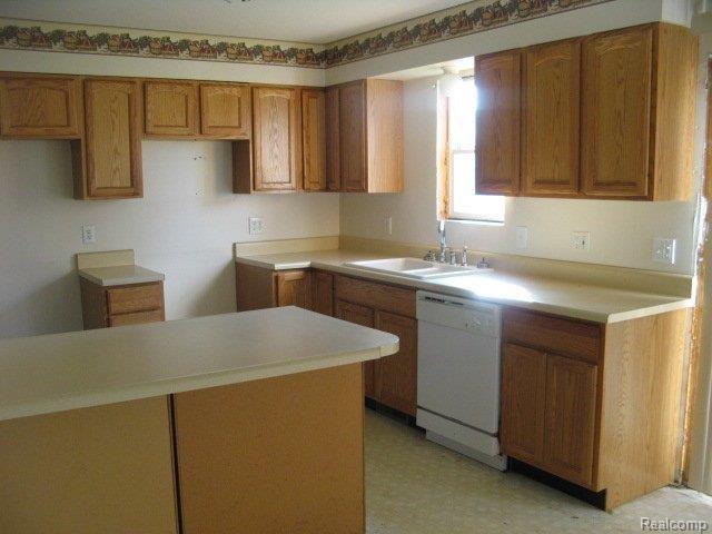 542 Birch Road Vassar, MI 48768 - Photo 2 of 4 kitchen