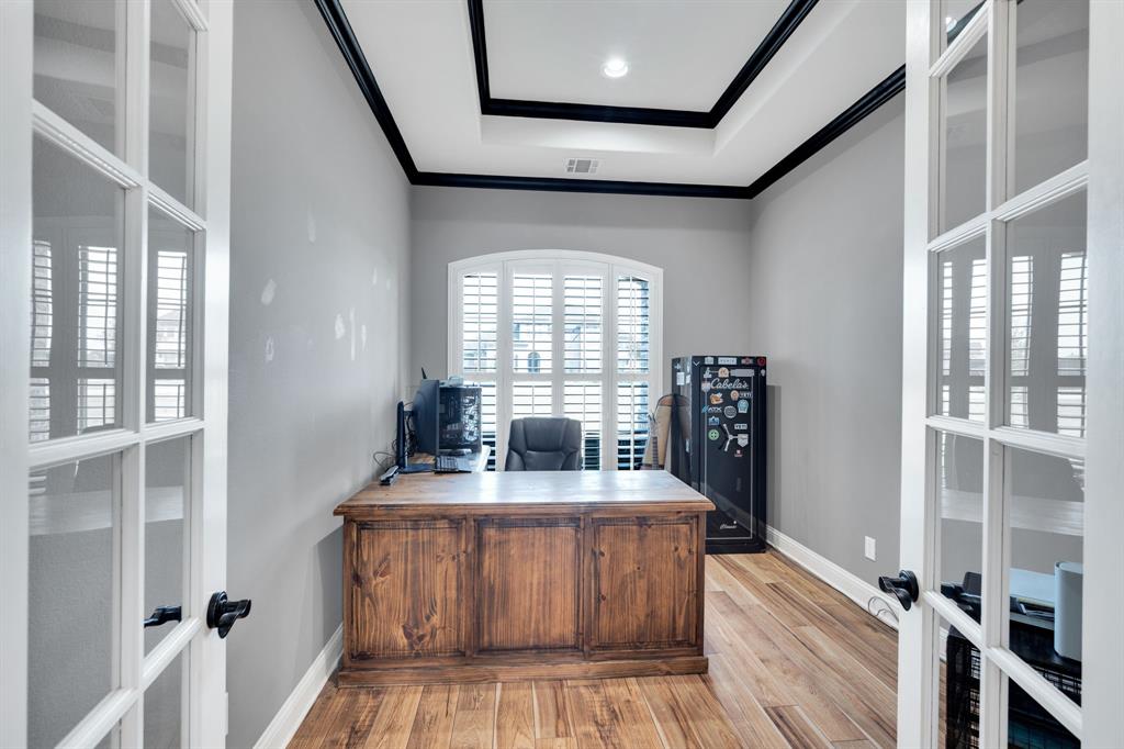 5811 Limestone Lane Midlothian, TX 76065 - Photo 20 of 40 a room with counter top space a sink and windows