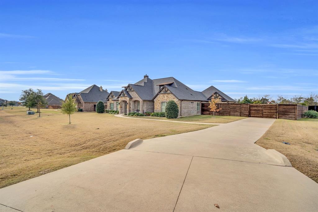 5811 Limestone Lane Midlothian, TX 76065 - Photo 3 of 40