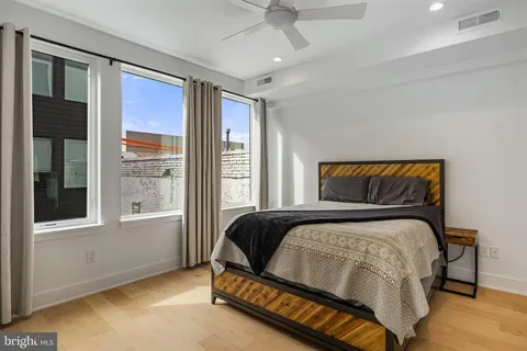 $1,099,000 | 175 West Oxford Street, Unit C1, Philadelphia, PA 19122