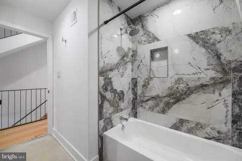 $1,099,000 | 175 West Oxford Street, Unit C1, Philadelphia, PA 19122