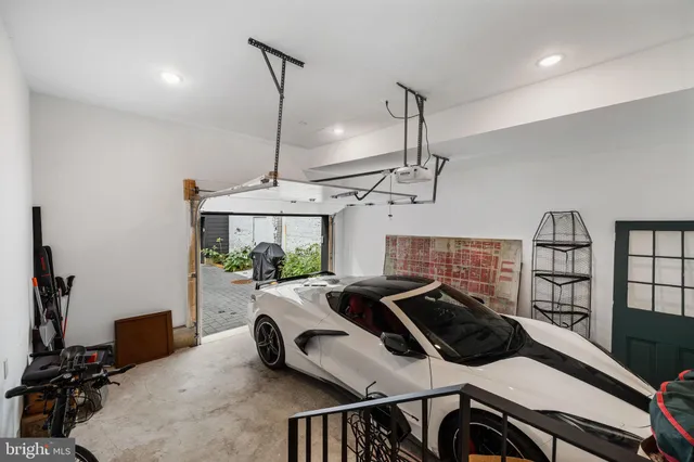 $1,099,000 | 175 West Oxford Street, Unit C1, Philadelphia, PA 19122