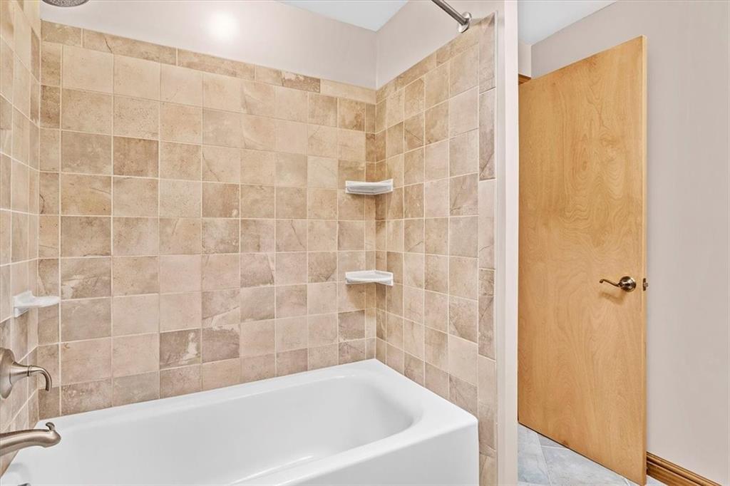 32 Canter Drive Sewickley, PA 15143 - Photo 18 of 25 a bathroom with a bathtub