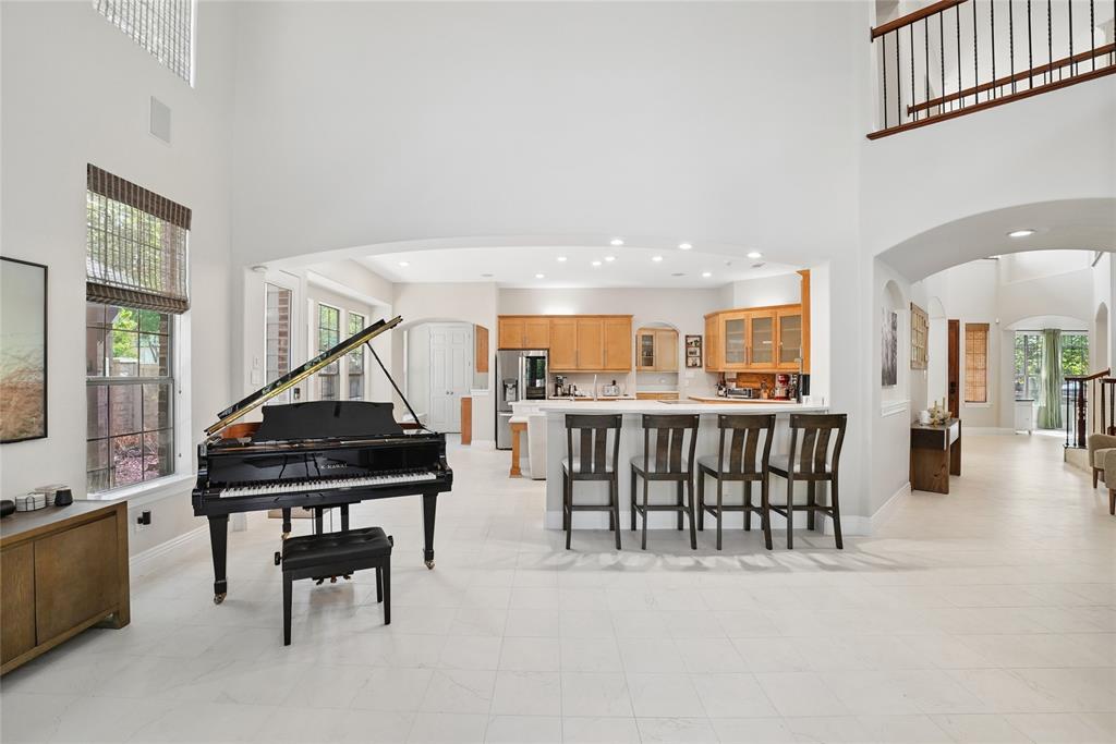 8319 Midway Road Dallas, TX 75209 - Photo 8 of 26