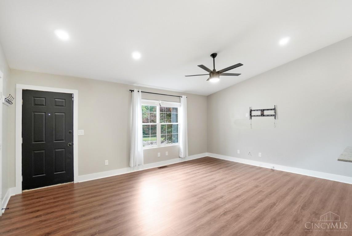 9575 Deer Track Road West Chester, OH 45069 - Photo 7 of 56