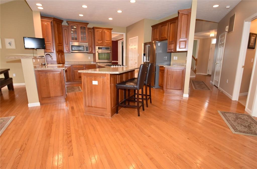 202 Buffalo Ridge Road Canonsburg, PA 15317 - Photo 6 of 25 Gallery Image 6