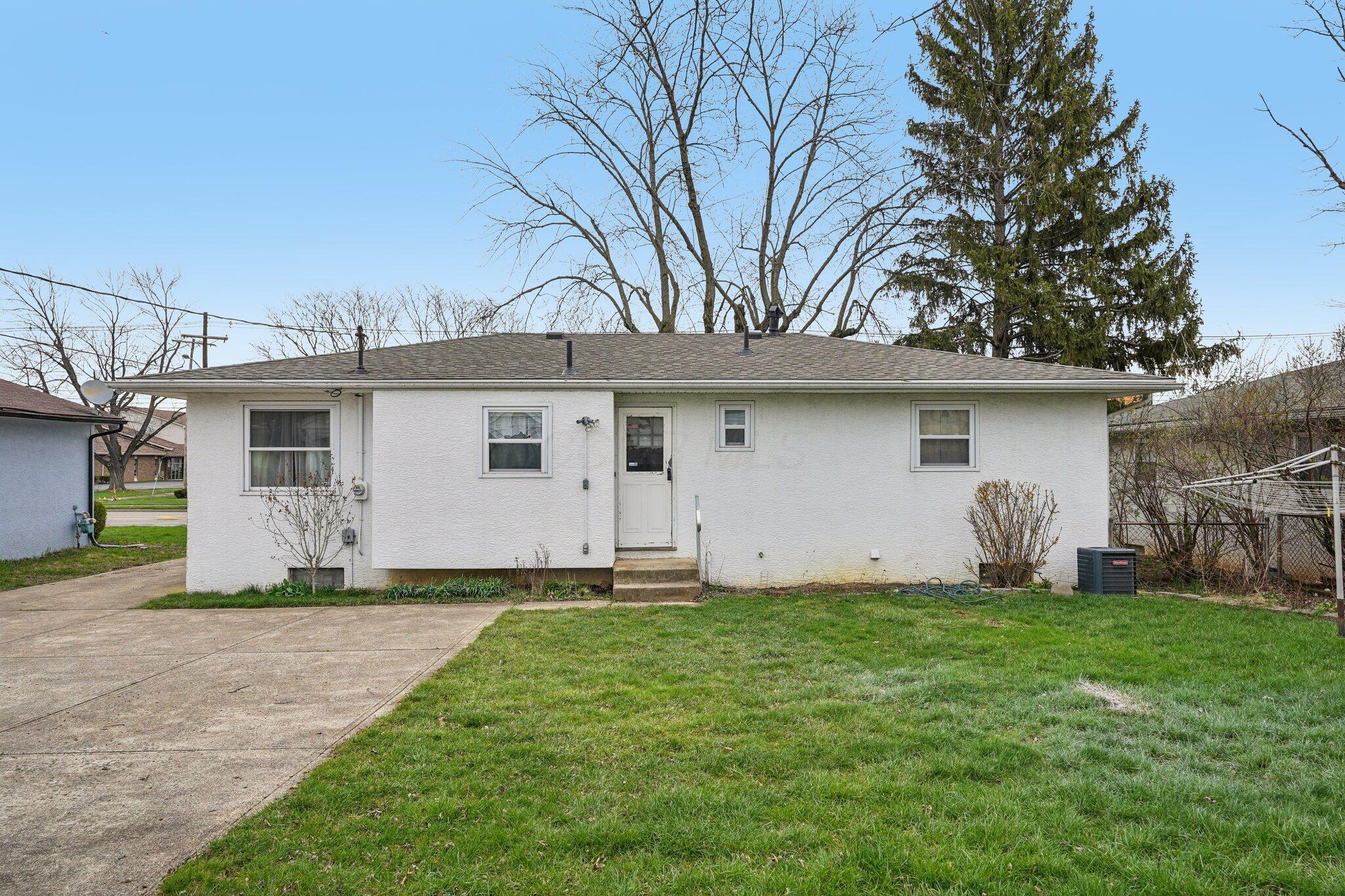 5575 Karl Road Columbus, OH 43229 - Photo 2 of 29 Rear of home