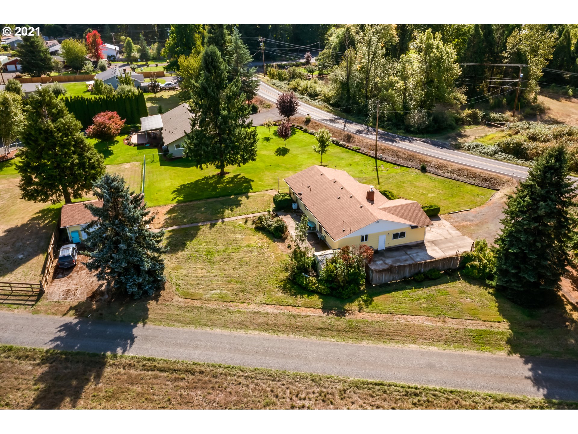37771 Camp Creek Road Springfield, OR 97478 - Photo 29 of 30 a view of a swimming pool