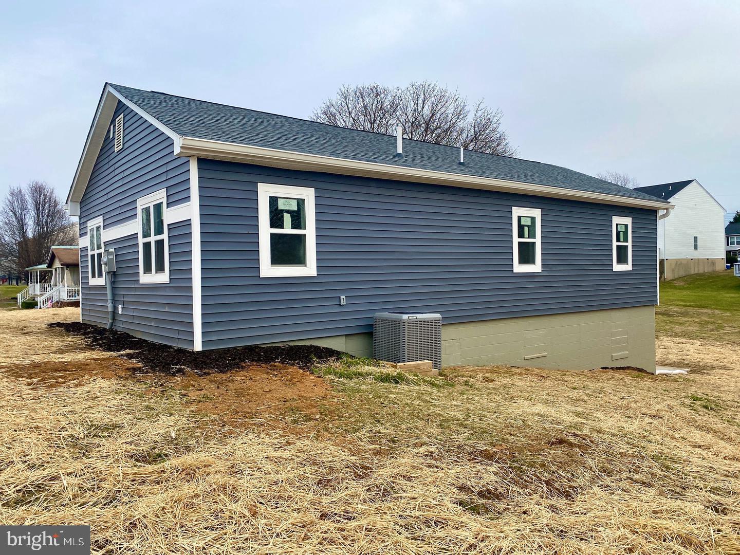 206 East Fourteenth Avenue Ranson, WV 25438 - Photo 4 of 26