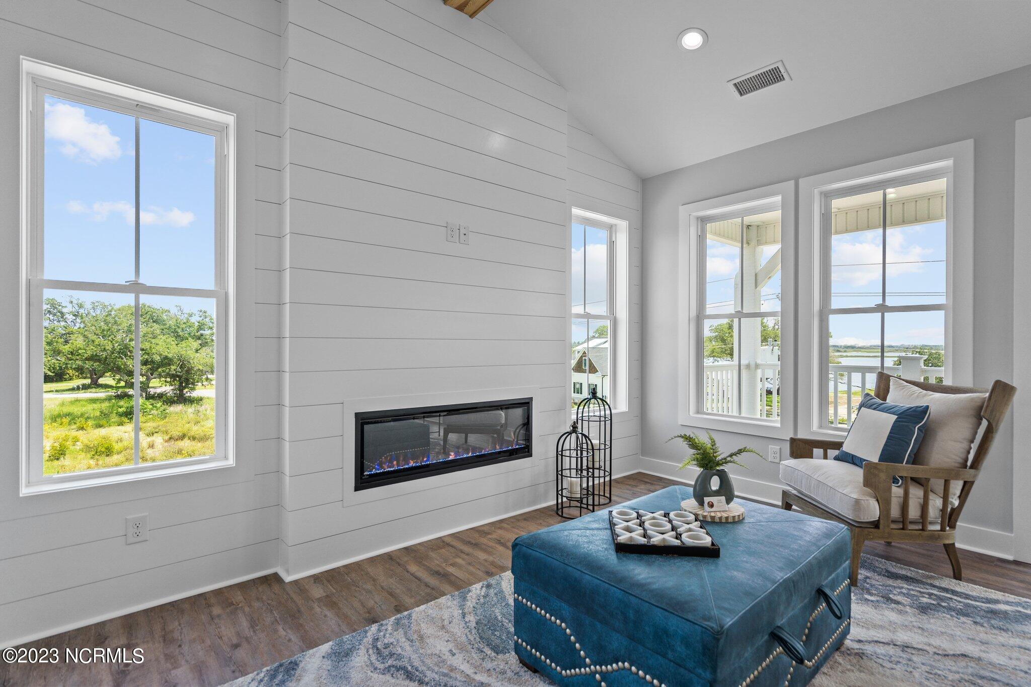 279 Little Kinston Road Surf City, NC 28445 - Photo 14 of 52 Fireplace
