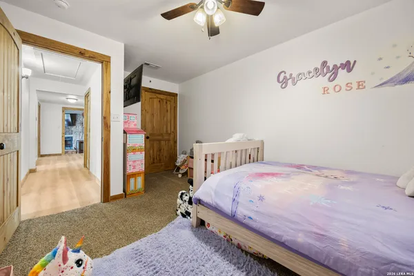 $425,000 | 9389 N Highway, Leesville, TX 78122