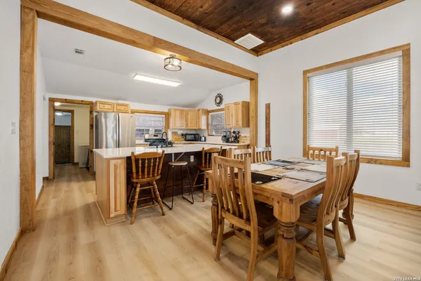 $425,000 | 9389 N Highway, Leesville, TX 78122