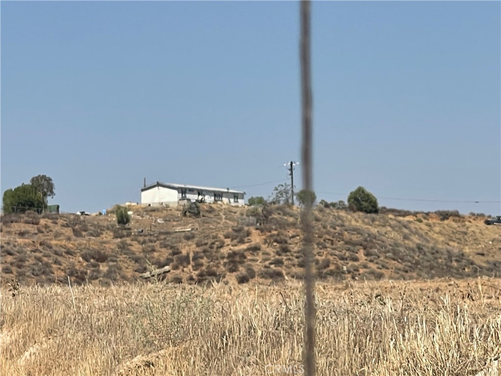 18600 Chippewa Road Lake Elsinore, CA 92532 - Photo 2 of 18