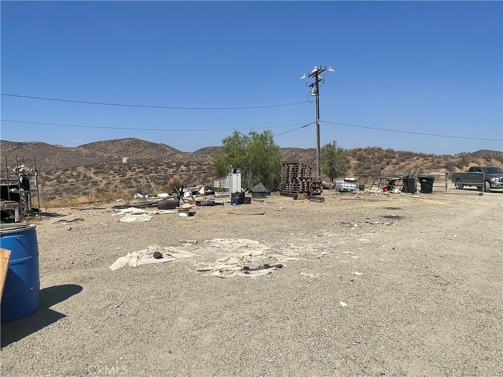 18600 Chippewa Road Lake Elsinore, CA 92532 - Photo 6 of 18 a view of a ocean with a mountain