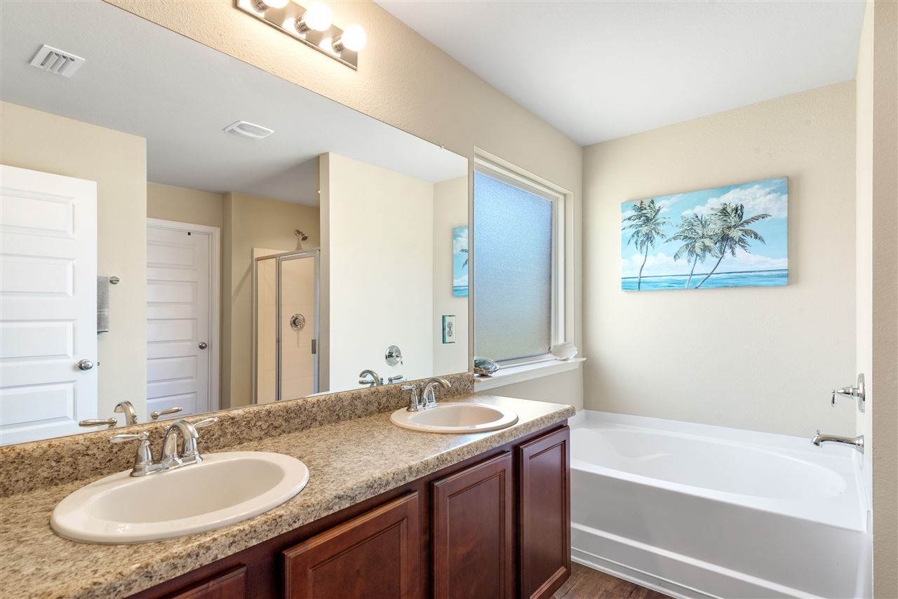 1691 Abbey Loop Foley, AL 36535 - Photo 28 of 36 Master bath