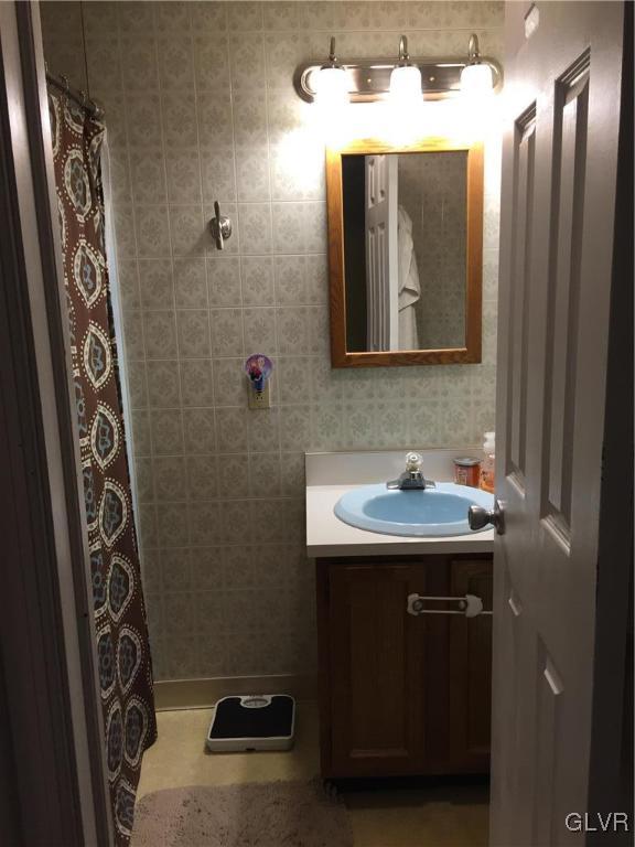 2109 Aster Road Bethlehem, PA 18018 - Photo 17 of 23 Gallery Image 17