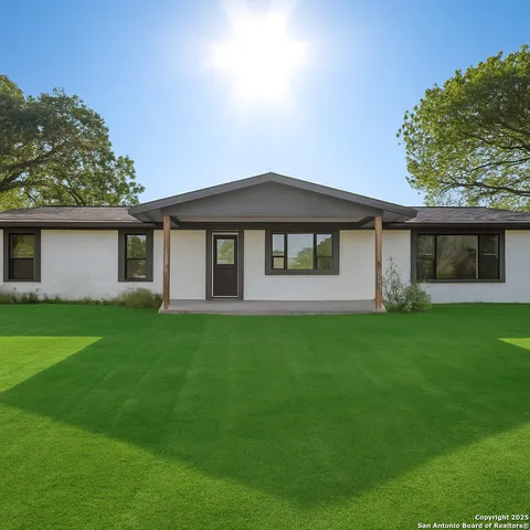 $314,999 | 19551 Farm To Market Road 463, Devine, TX 78016