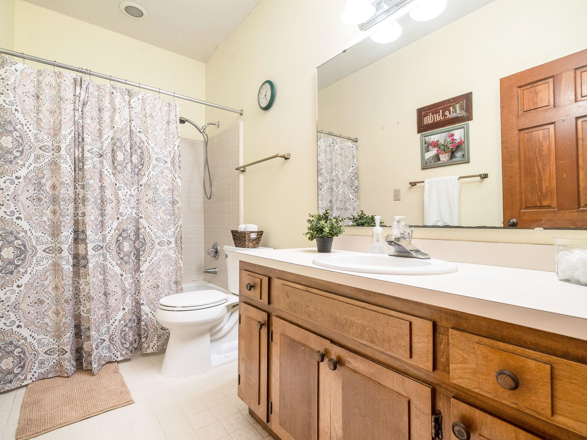 2608 Sawmill Road Raleigh, NC 27613 - Photo 20 of 29 Main Bath