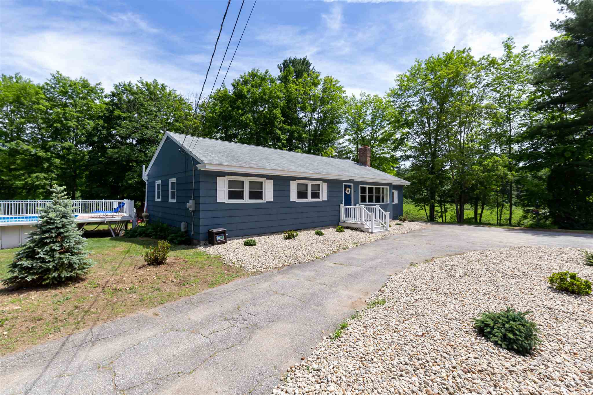 69 Lowell Road Windham, NH 03087 - Photo 2 of 31