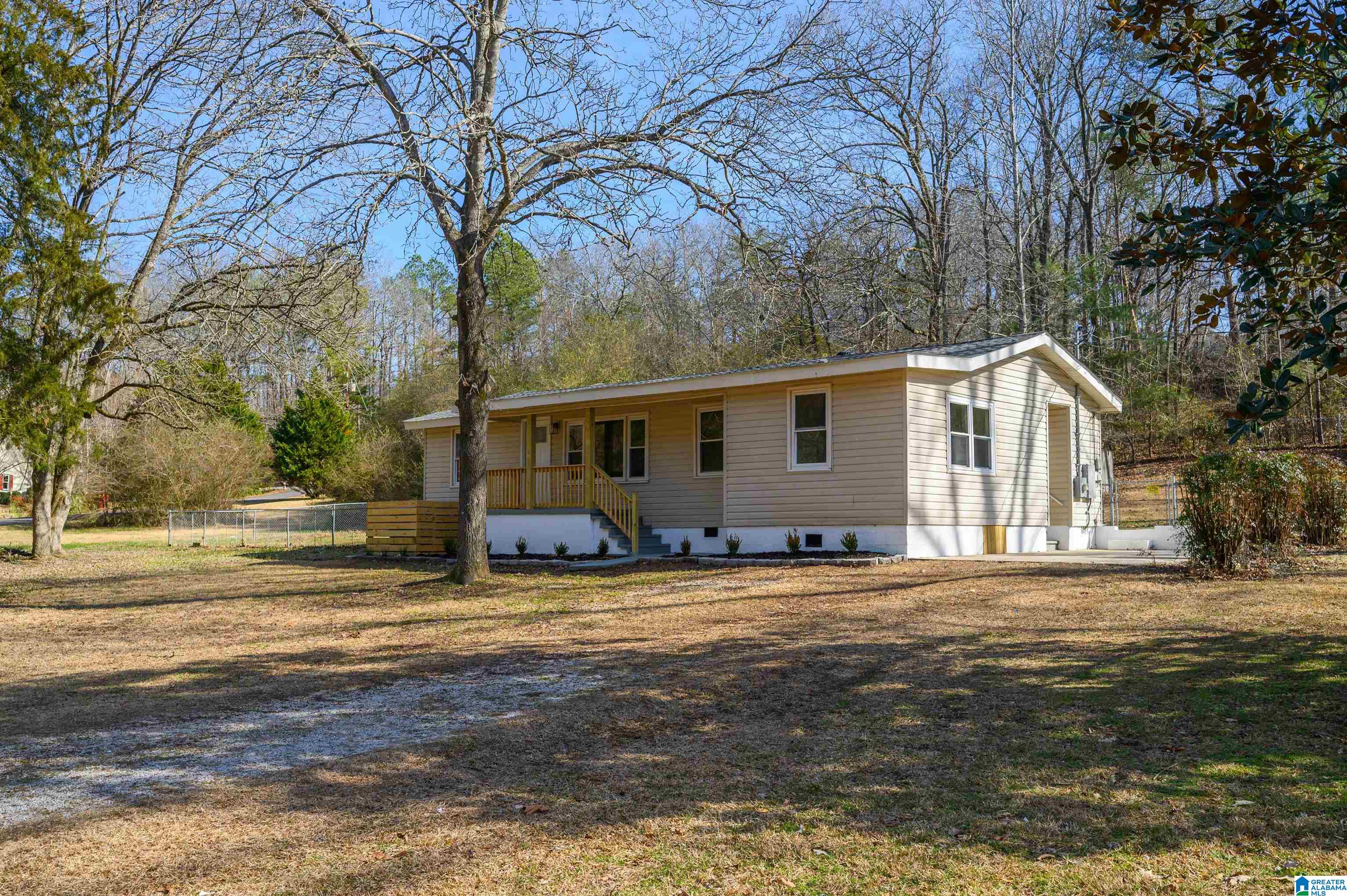 6709 Mcduffie Road Pinson, AL 35126 - Photo 2 of 47