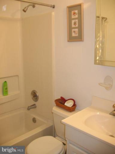 7811 Ontario Road Gainesville, VA 20155 - Photo 11 of 25 Bath #1