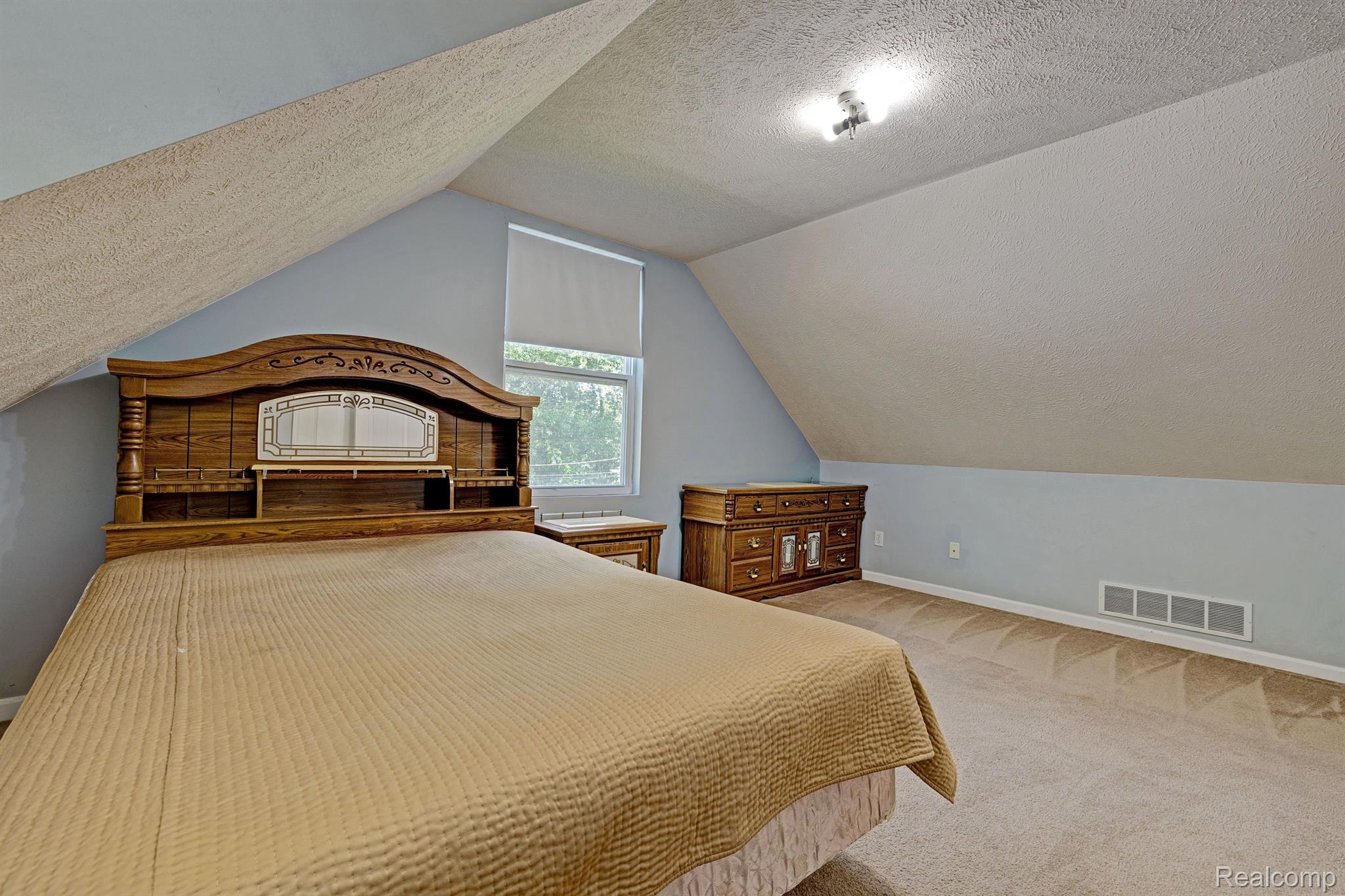 374 4th Pontiac, MI 48340 - Photo 31 of 45 Gallery Image 31