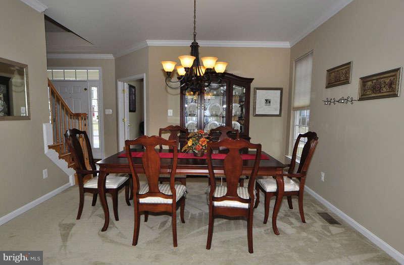 24774 Prairie Grass Drive Stone Ridge, VA 20105 - Photo 5 of 28 Dining Room