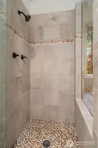 $2,137,375 | 16707 Northeast 124th Street, Redmond, WA 98052