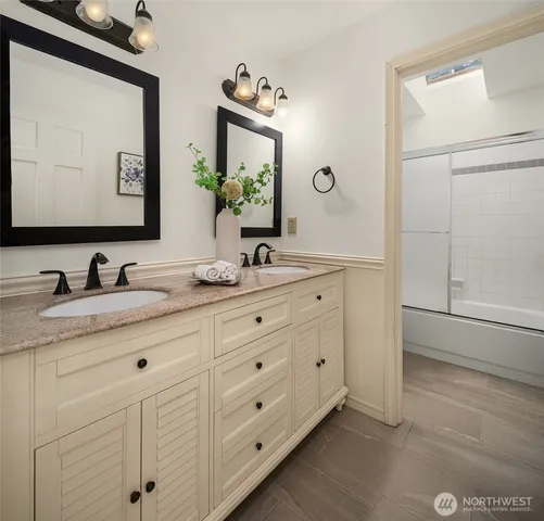 $2,137,375 | 16707 Northeast 124th Street, Redmond, WA 98052