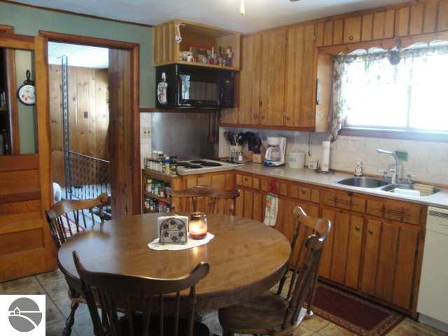 2896 West Log Lake Road Northeast Kalkaska, MI 49646 - Photo 10 of 19 1725094-9.JPG